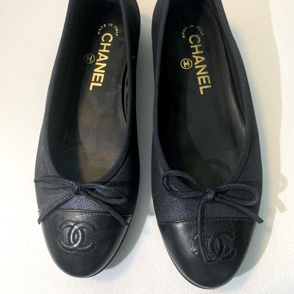 Authentic barely worn Chanel ballet flats